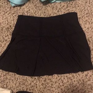 Pace Rival Lululemon skirt with shorts underneath